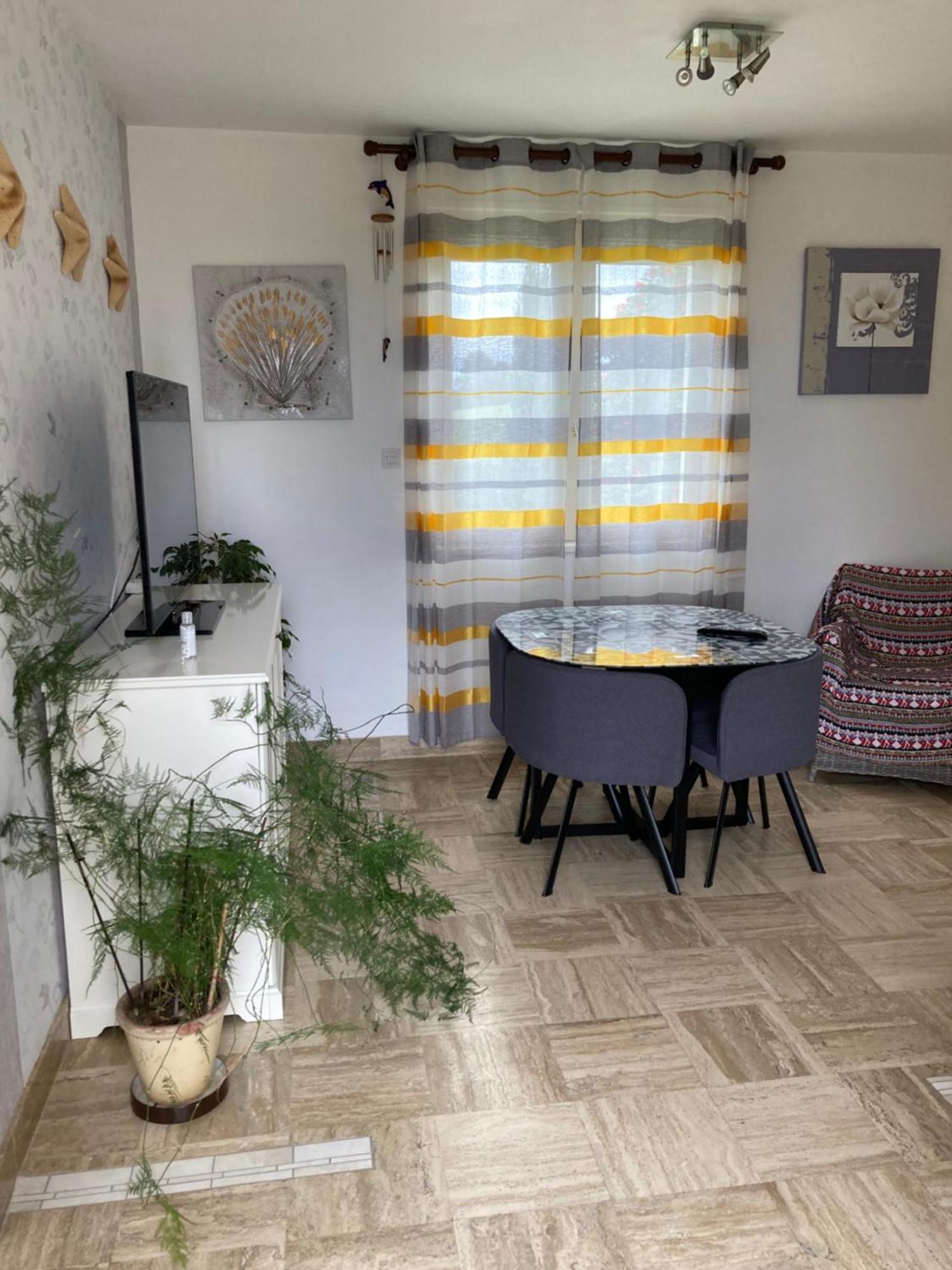 Loue Chambre Chez L Habitant Acces A La Cuisine A 10 Mn Des Plages Ploeven 外观 照片